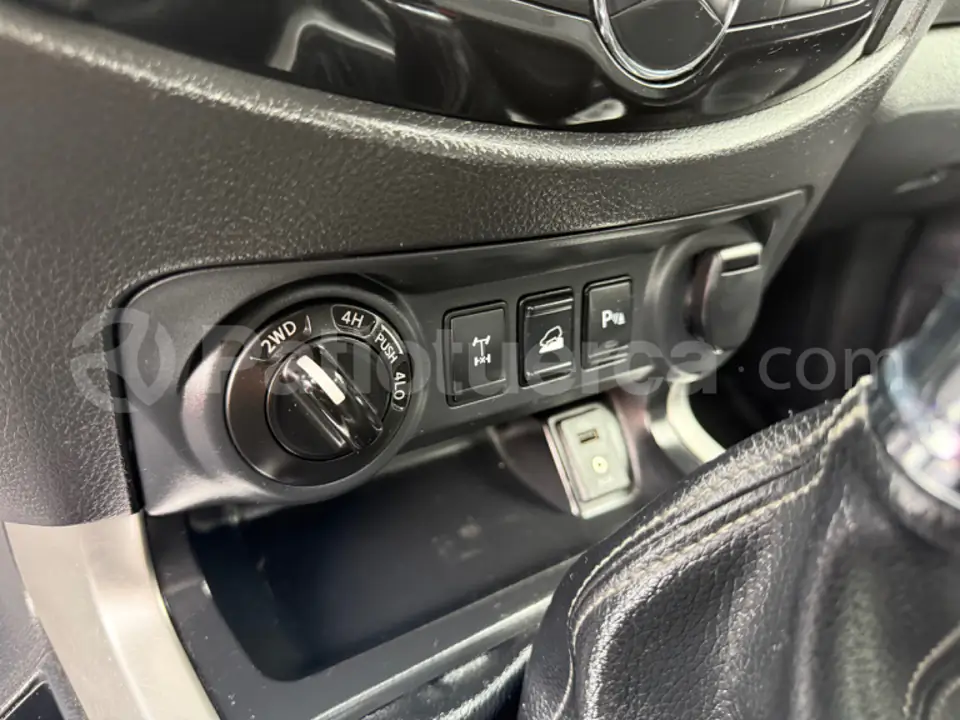 Foto 13 de Nissan Frontier SE