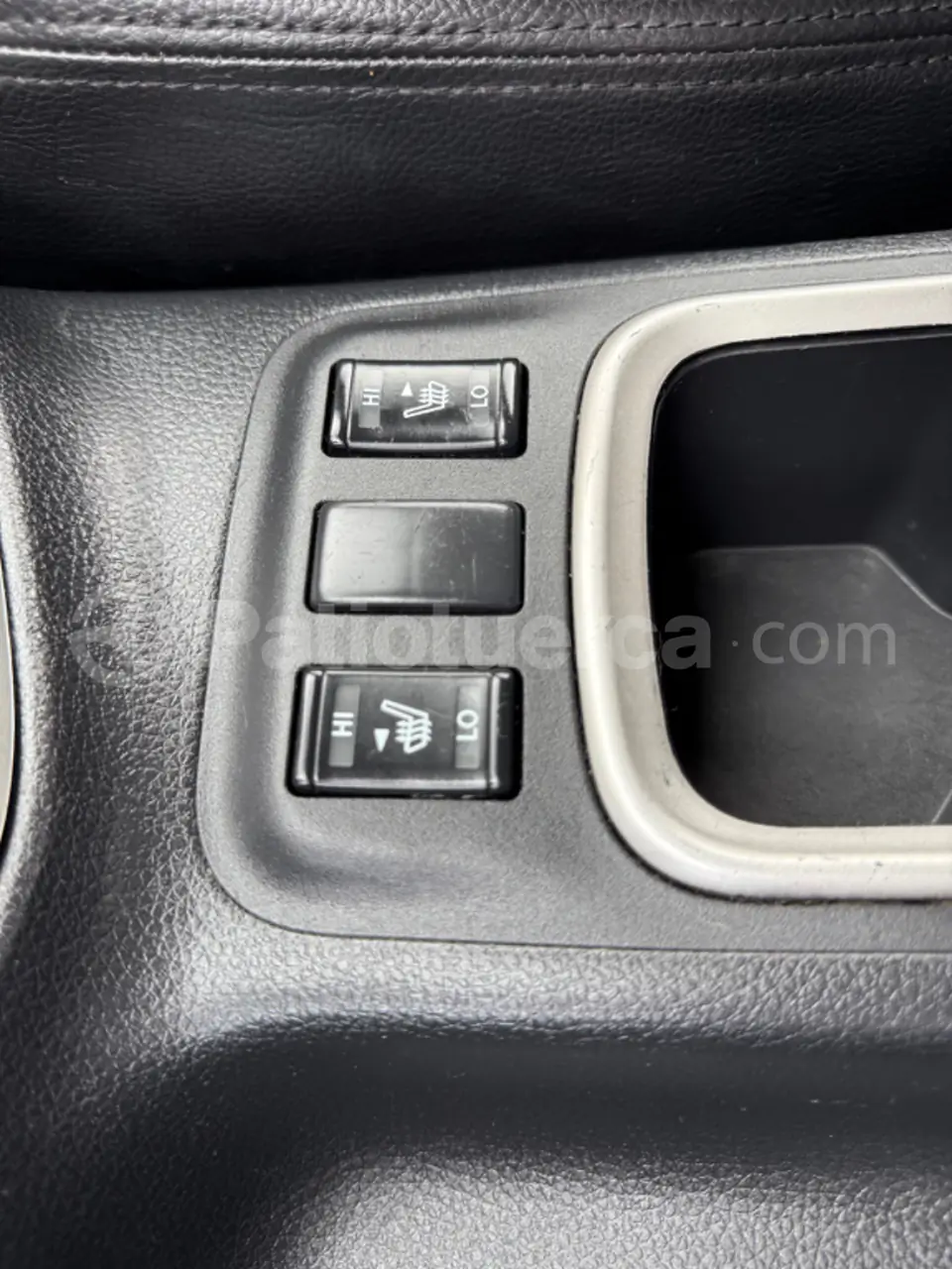 Foto 14 de Nissan Frontier SE