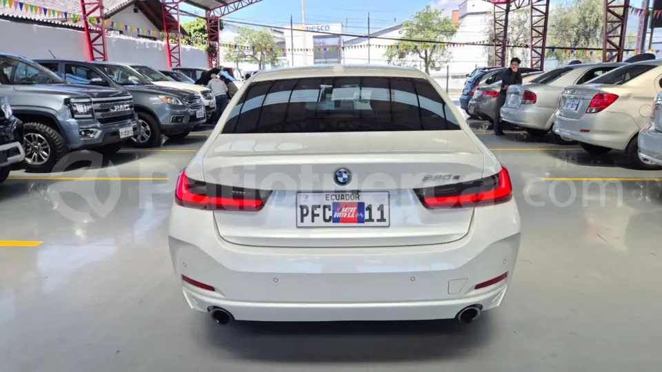 Foto 6 de BMW 330e