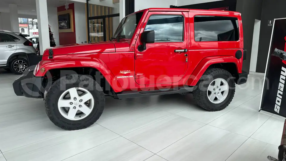 Foto 3 de Jeep Wrangler Sahara