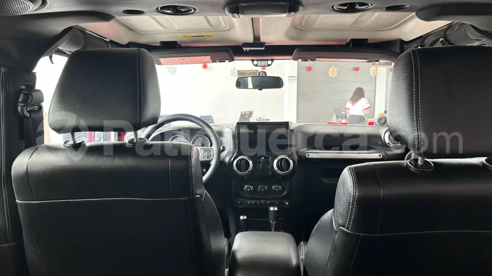 Foto 17 de Jeep Wrangler Sahara