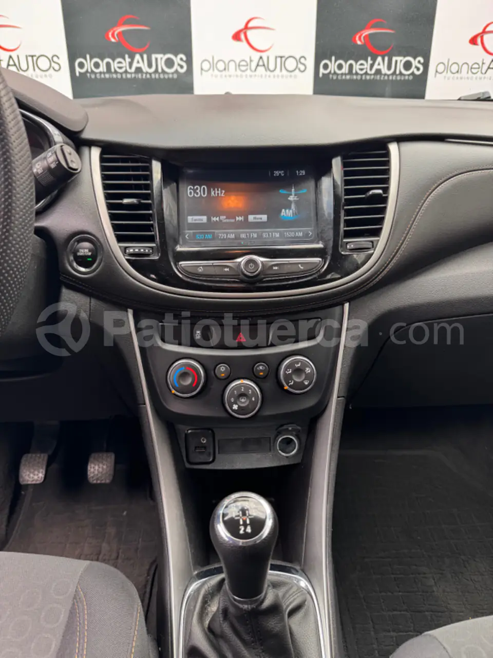 Foto 15 de Chevrolet Tracker LS