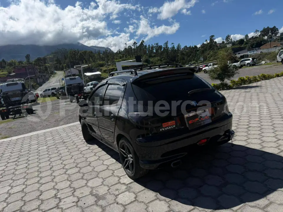 Foto 3 de Peugeot Berlina 206 XRS Confort