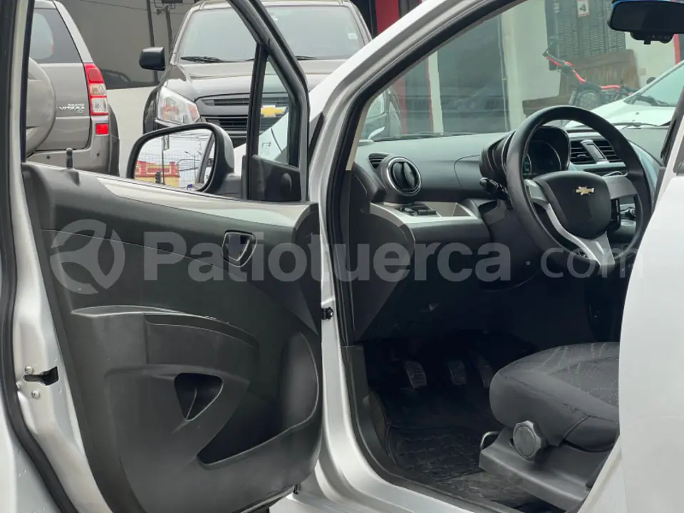 Foto 7 de Chevrolet Spark