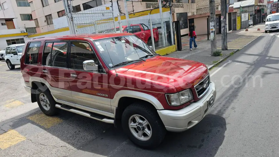 Foto 2 de Chevrolet Trooper 5P