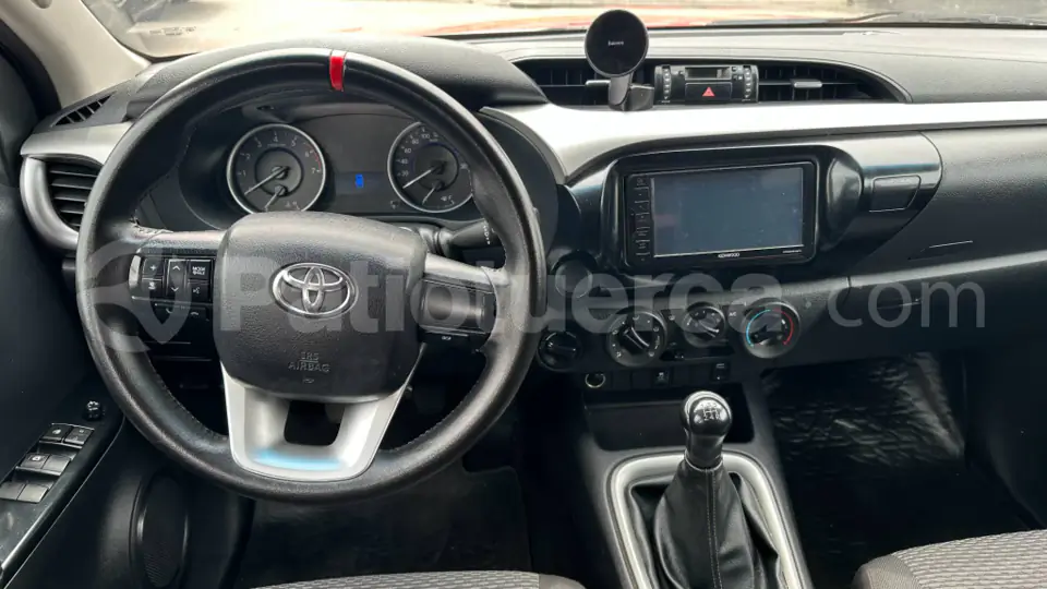 Foto 3 de Toyota Hilux SR AC CD