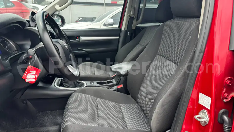 Foto 4 de Toyota Hilux SR AC CD