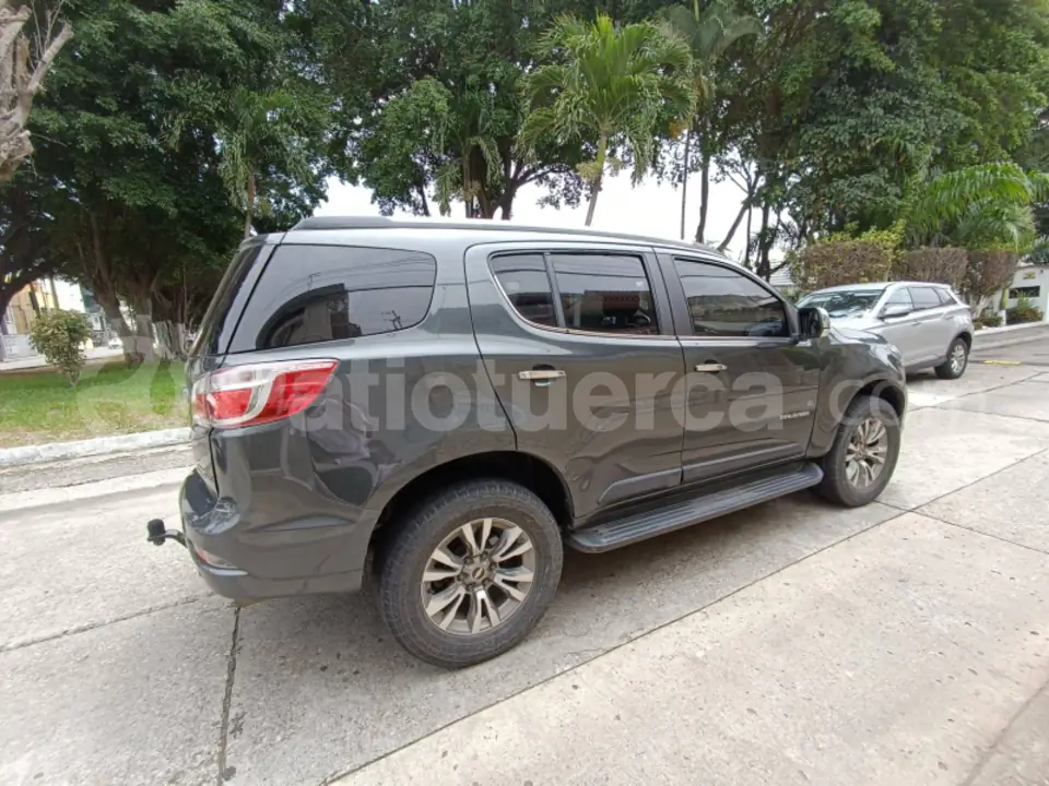 Foto 6 de Chevrolet TrailBlazer DSL LTZ TA 2.8