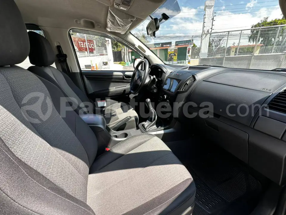 Foto 7 de Chevrolet D-MAX HI RIDE CRDI