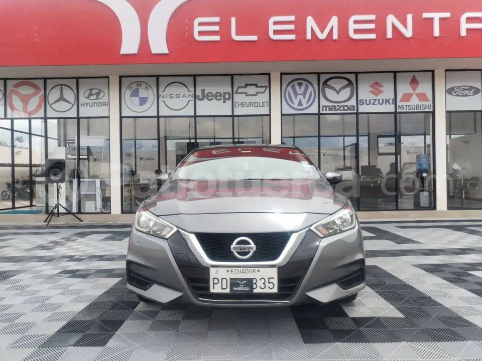 Foto 6 de Nissan Versa Sense