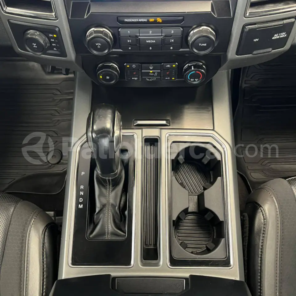 Foto 7 de Ford F150 Raptor AC