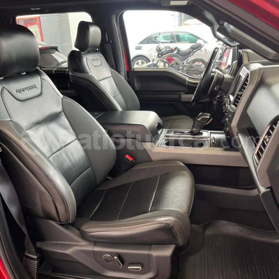 Foto 16 de Ford F150 Raptor AC