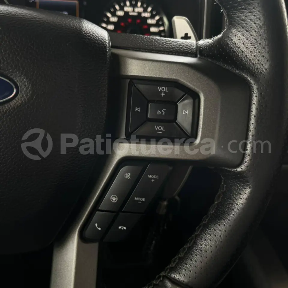 Foto 11 de Ford F150 Raptor AC