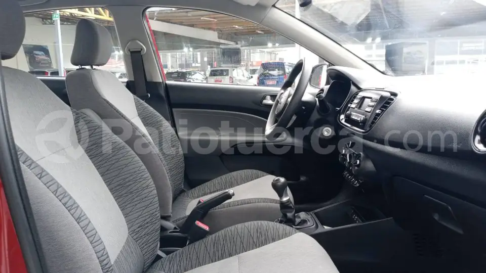 Foto 7 de Kia Soluto LX