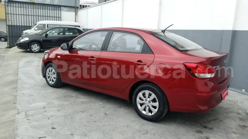 Foto 9 de Kia Soluto LX