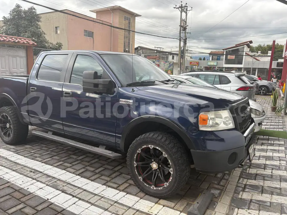 Foto 1 de Ford Explorer XLT