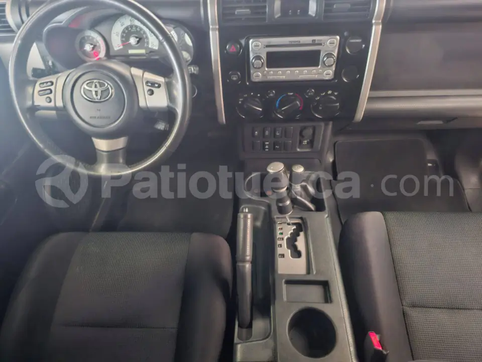 Foto 18 de Toyota FJ Cruiser TRD