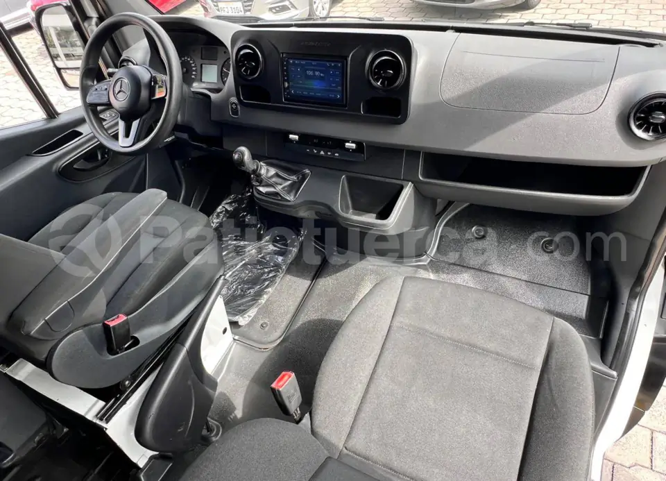 Foto 10 de Mercedes Benz Sprinter 315