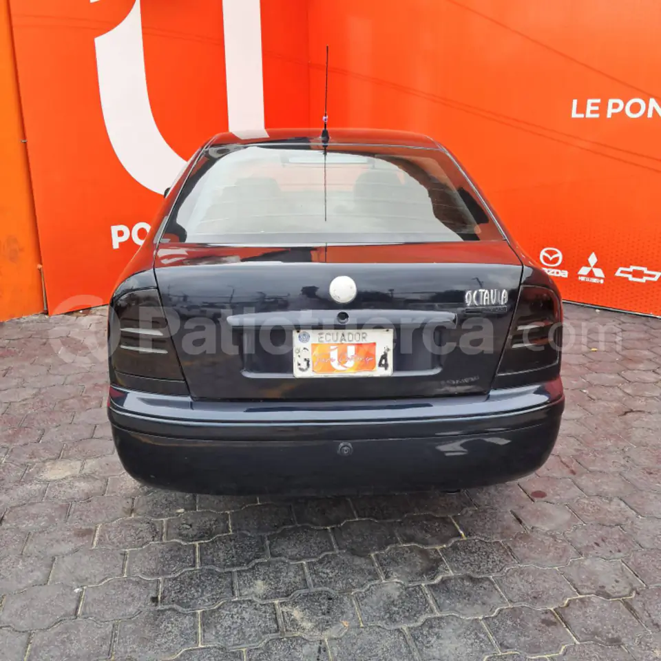 Foto 4 de Skoda OCTAVIA TOUR GLX