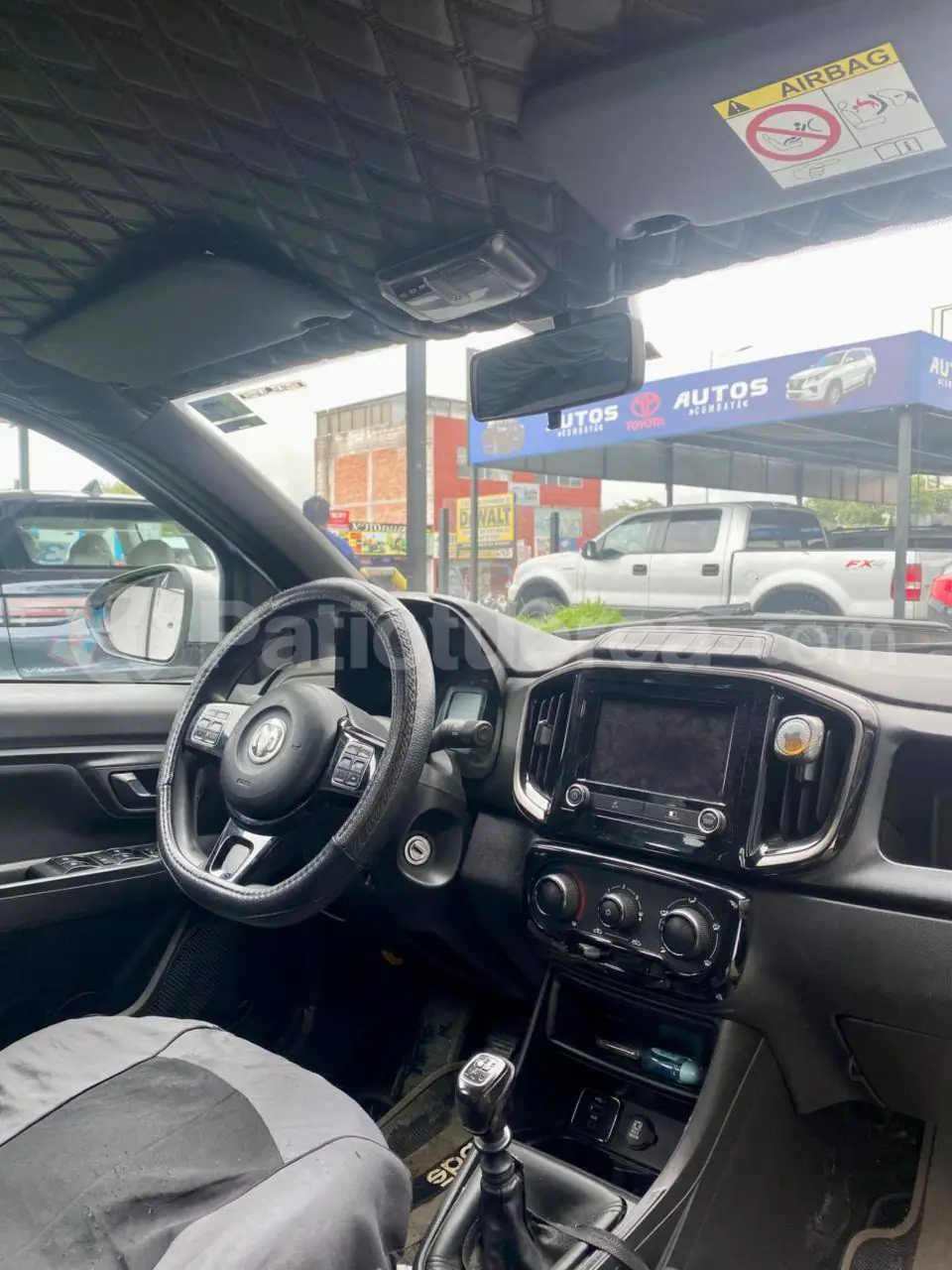 Foto 17 de Dodge RAM 700 Laramie