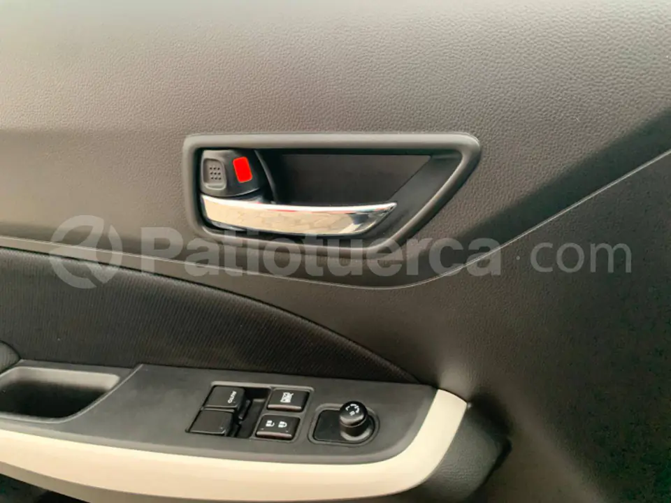 Foto 17 de Suzuki Swift