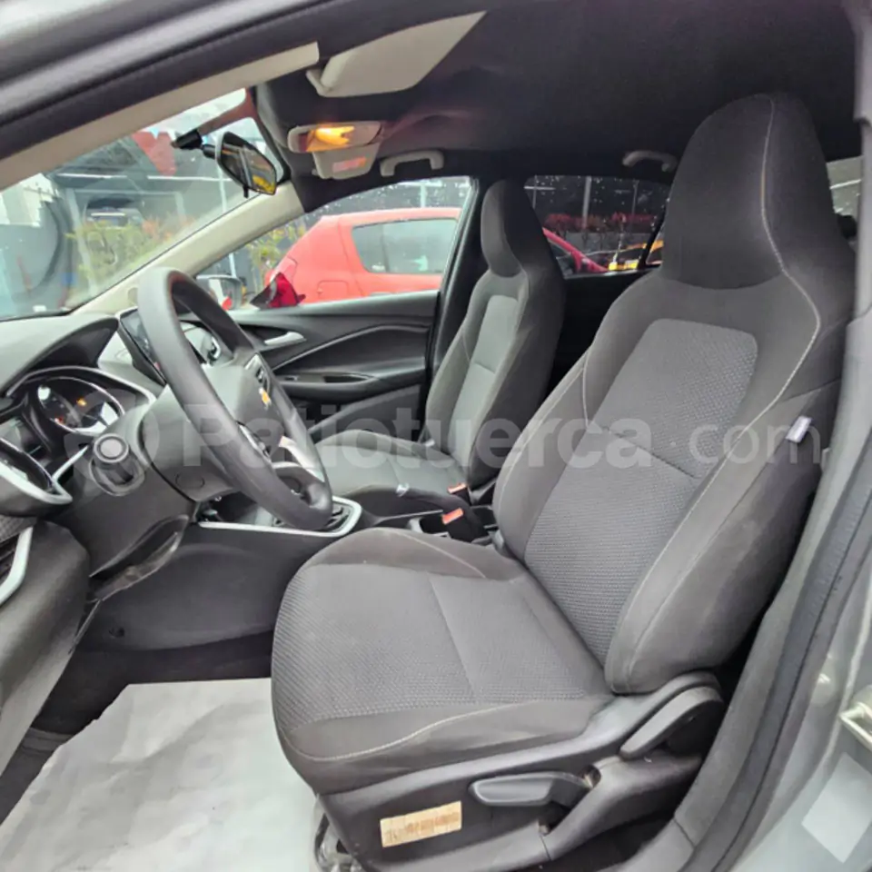 Foto 13 de Chevrolet ONIX LTZ TURBO