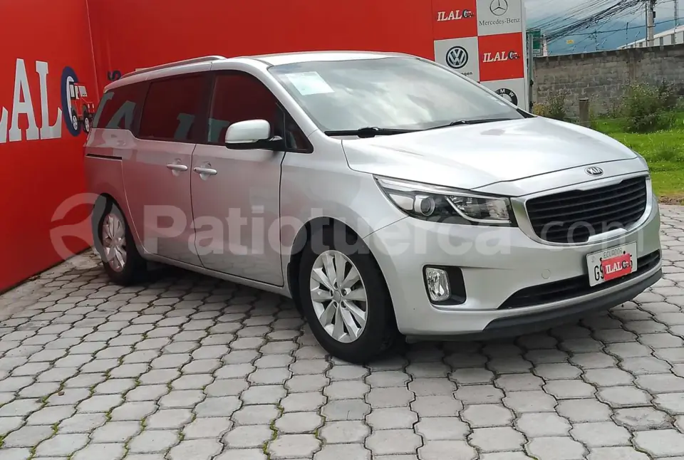 Foto 2 de Kia Carnival