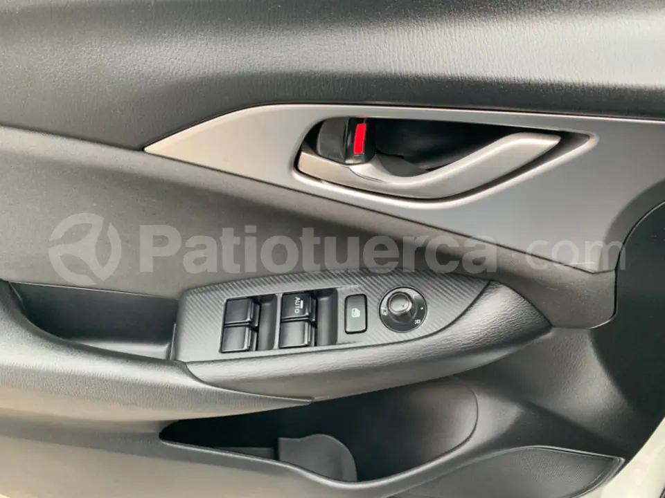 Foto 18 de Mazda CX 3 CORE