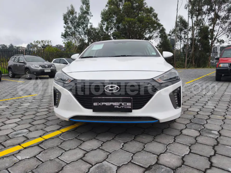 Foto 3 de Hyundai Ioniq Hybrid