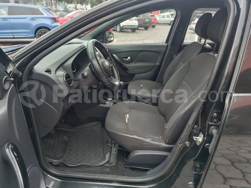 Foto 6 de Renault LOGAN ZEN