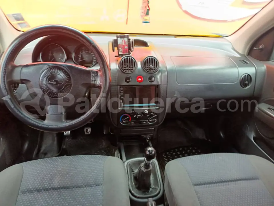 Foto 7 de Chevrolet Aveo Family