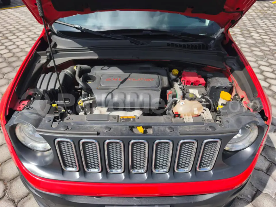 Foto 12 de Jeep Renegade Latitude