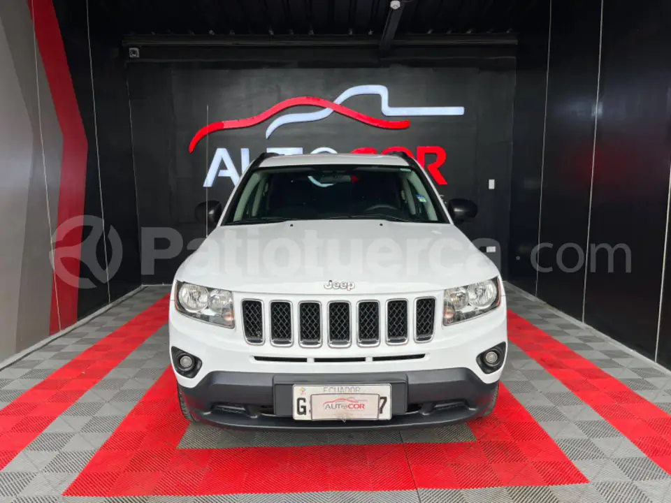 Foto 3 de Jeep Compass Sport