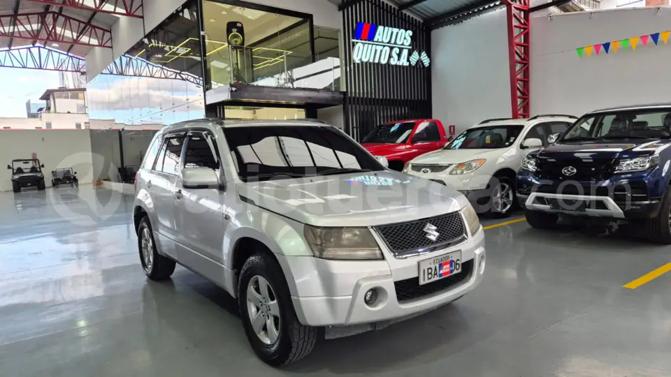 Foto 1 de Suzuki Grand Vitara SZ