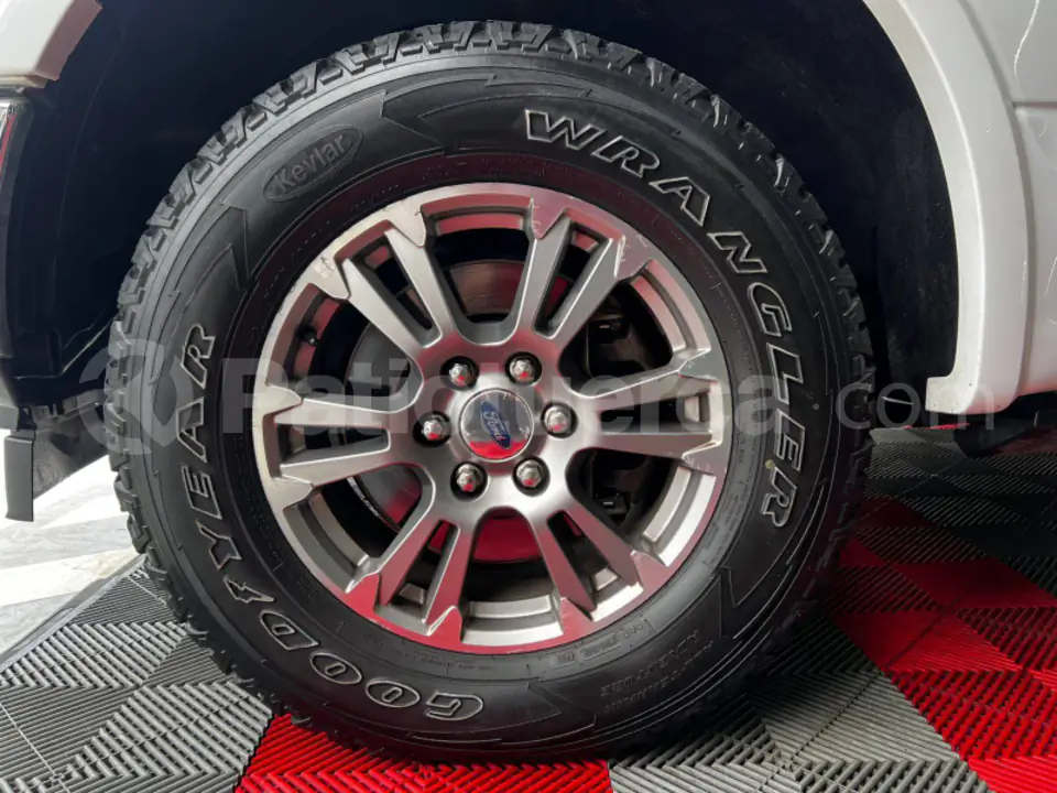 Foto 7 de Ford F150 LARIAT SC ECOBOOST AC 3.5 CD