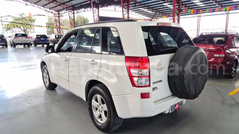 Foto 2 de Suzuki Grand Vitara SZ
