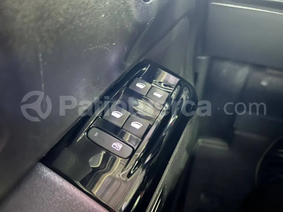 Foto 20 de Citroen C3 SHINE