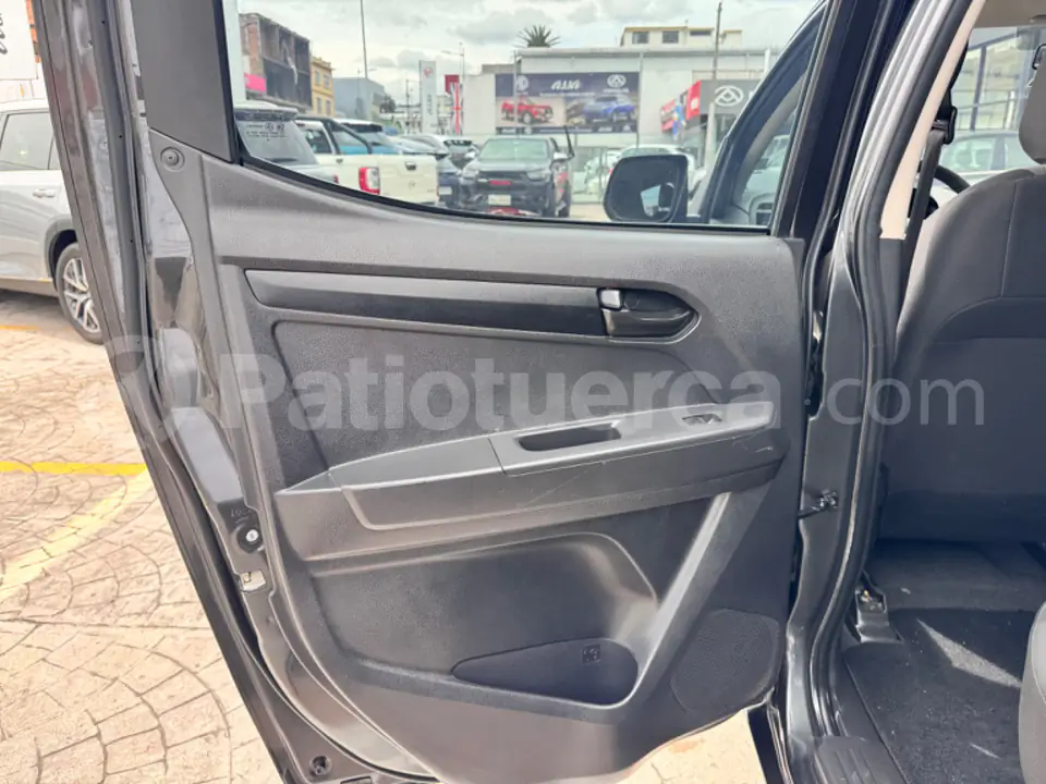 Foto 10 de Chevrolet D-MAX CRDI 2.5 CD 4X2 TM DIESEL