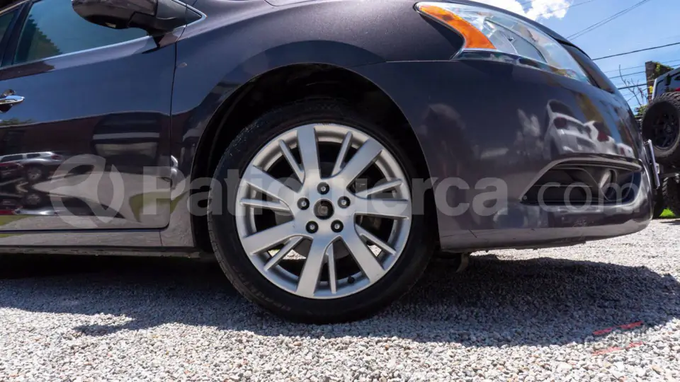 Foto 7 de Nissan Sentra Exclusive