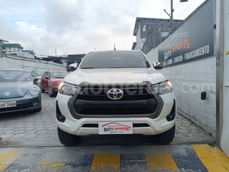 Foto 2 de Toyota Hilux CD 4x4 Diesel
