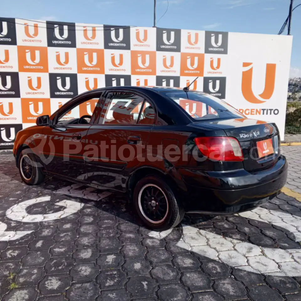 Foto 4 de Kia RIO LX