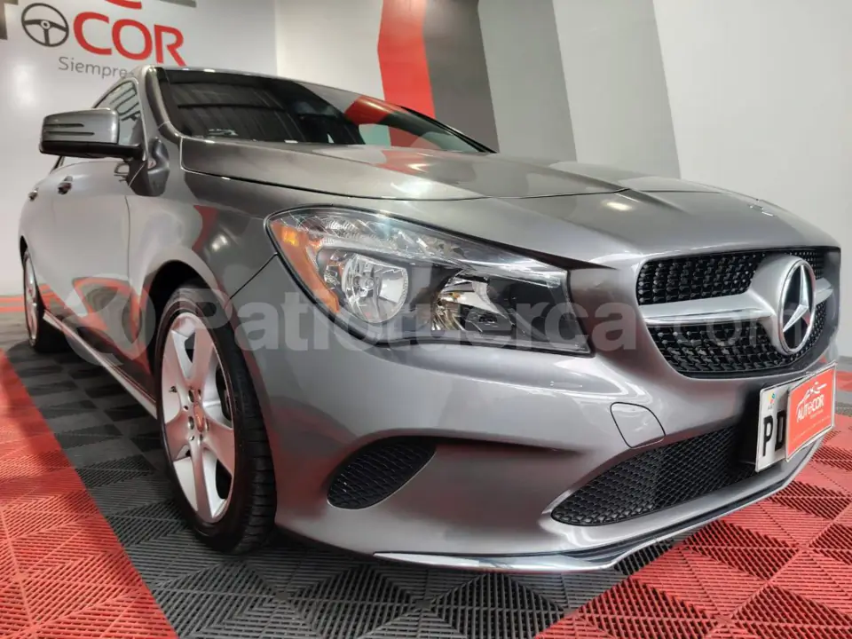 Foto 3 de Mercedes Benz CLA 250
