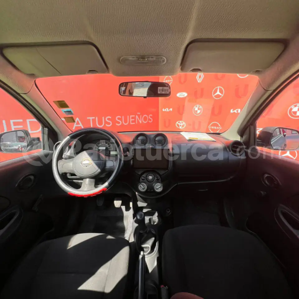 Foto 7 de Nissan March