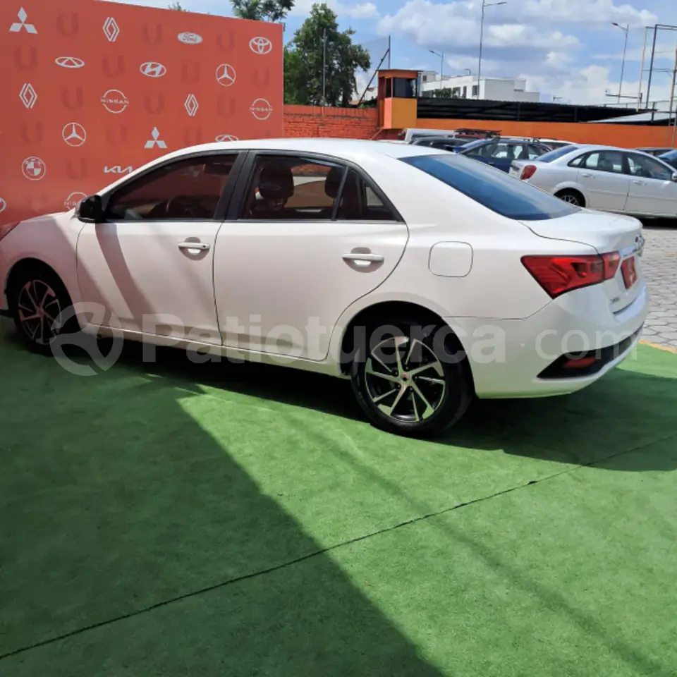 Foto 3 de Zotye Z360