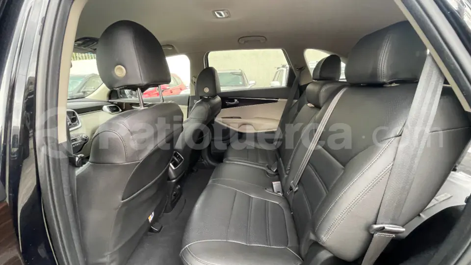 Foto 6 de Kia SORENTO GLS