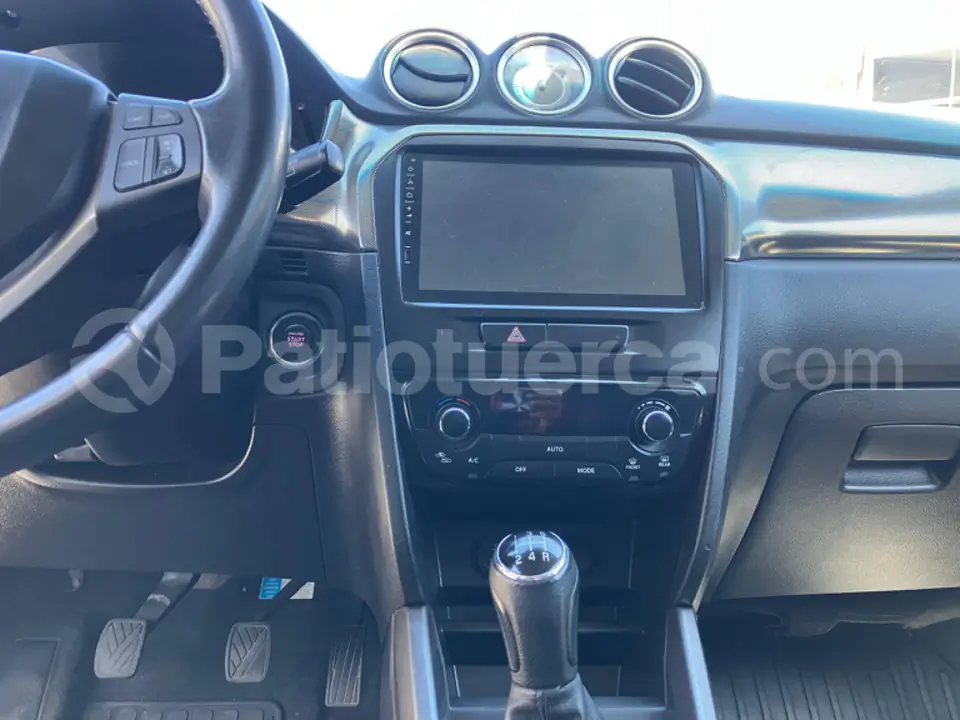 Foto 7 de Suzuki Vitara GLX