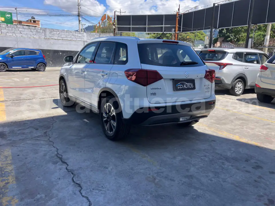 Foto 14 de Suzuki Vitara GLX