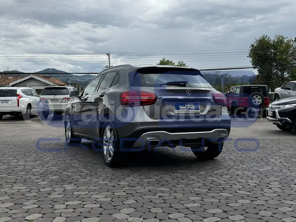 Foto 3 de Mercedes Benz GLA 180