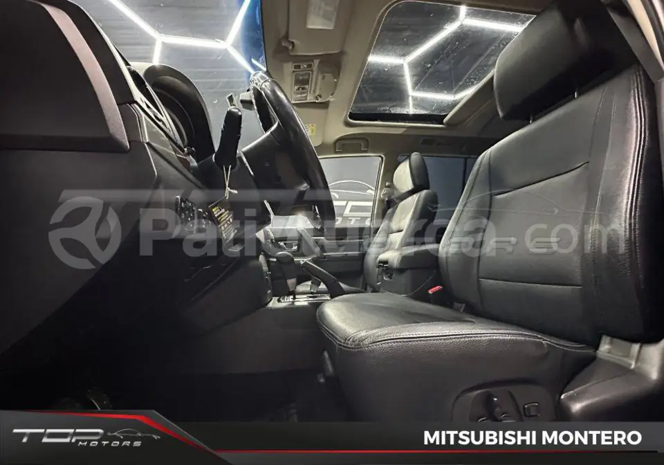 Foto 12 de Mitsubishi Montero GLS