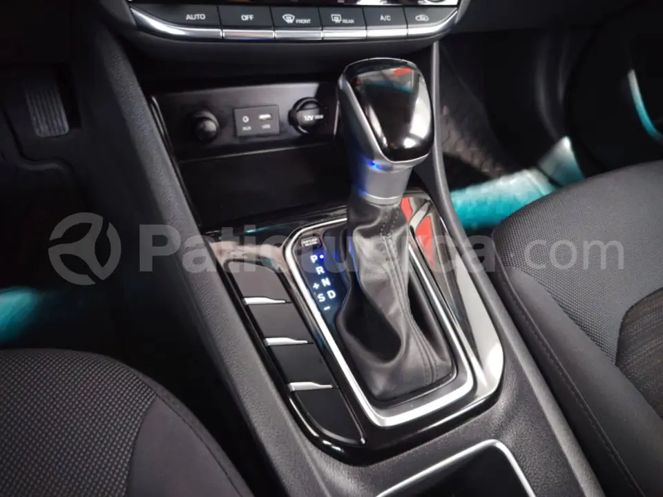 Foto 15 de Hyundai Ioniq Hybrid